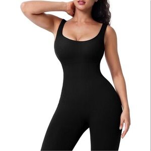 Popilush Women's Black Scoop-Neck Seamless Bodysuit